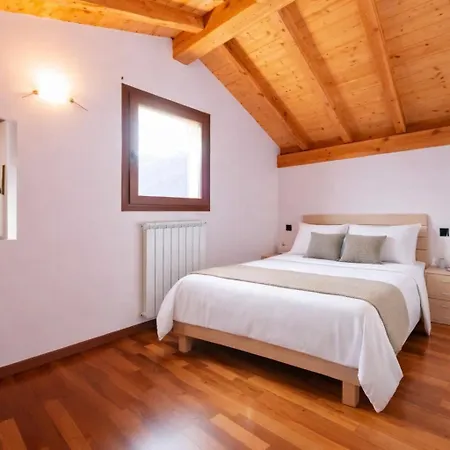 Rododendro House - View And Pool Relax Apartman Morbio